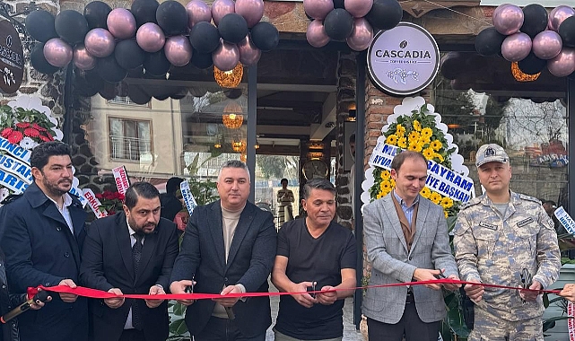 Ayvacık'ta "Cascadia Coffee" açıldı