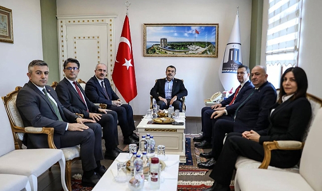Bakan Yusuf Tekin Çanakkale’de karşılandı