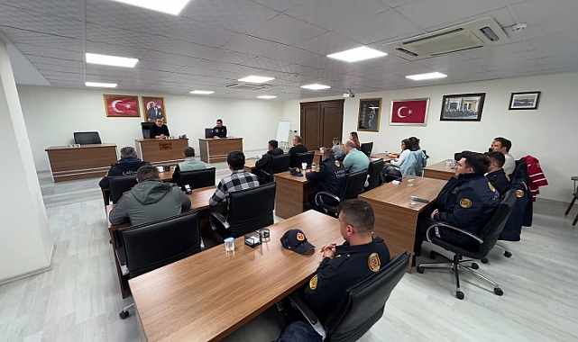 Başkan Atilla Öztürk, itfaiye personeliyle bir araya geldi