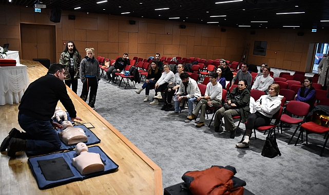 Çanakkale Belediyesi Personeline ve ÇASAR ekibine ilk yardım eğitimi