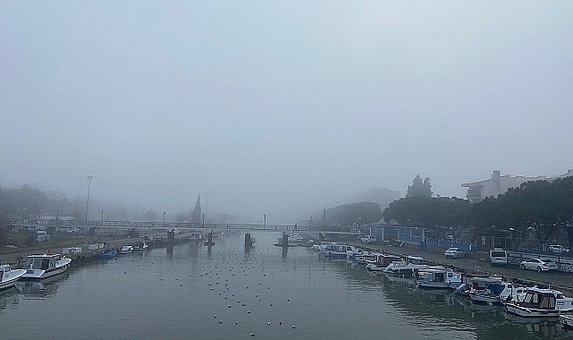 Çanakkale Boğazı sis nedeniyle gemi trafiğine kapatıldı