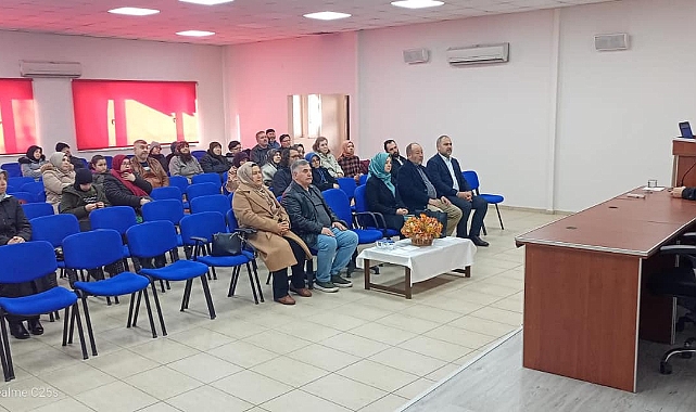 Çanakkale İl Müftülüğü'nden umre semineri düzenlendi