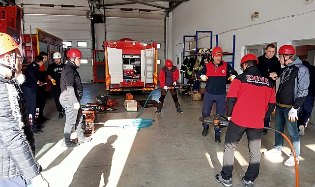 ÇASAR ekibine yangın ve gönüllü itfaiyecilik eğitimi