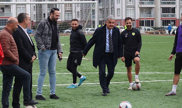 Edremit Belediyesi yetkililerinden Edremitspor’a ziyaret