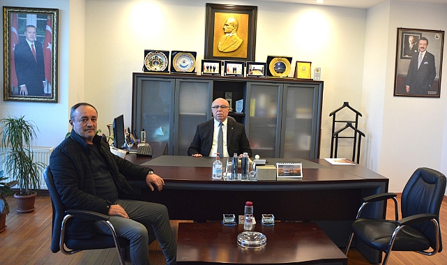 Ezine İl Genel Meclis Üyesi Ünsal’dan Başkan Deniz’e ziyaret