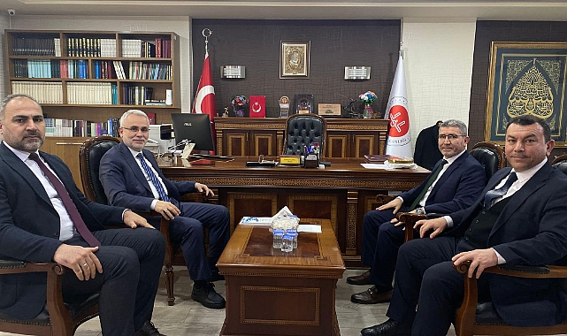 İl Müftüsü Mustafa Bilgiç, İzmir'de ziyaretlerde bulundu
