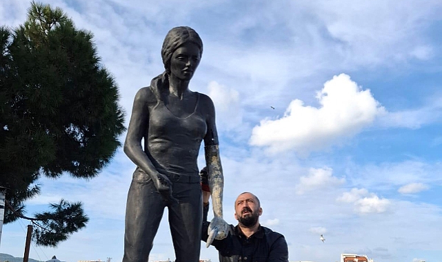İnönü Köprüsü’ndeki Balıkçı Kadın Heykeli onarıldı