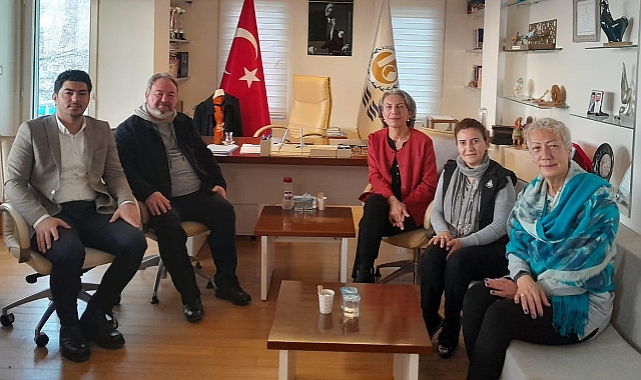 Küçükkuyu Kültür Sanat ve Eğitim Gönüllüleri Derneği'nden Başkan Gürel'e ziyaret