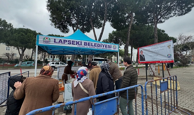 Lapseki Belediyesi’nden Miraç Kandili’nde lokma ikramı