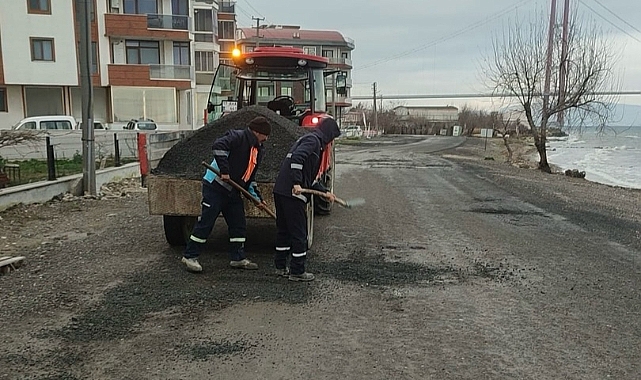 Lapseki’de yol çalışmaları hız kesmeden devam ediyor