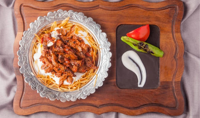 Lezzetli Bir Yöresel Miras: Çökertme Kebabının Hikayesi