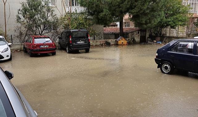 Şehidimiz Albay Hakkı Burak adını bu sokak kirletiyor