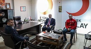 Vali Toraman'dan Kızılay'a ziyaret