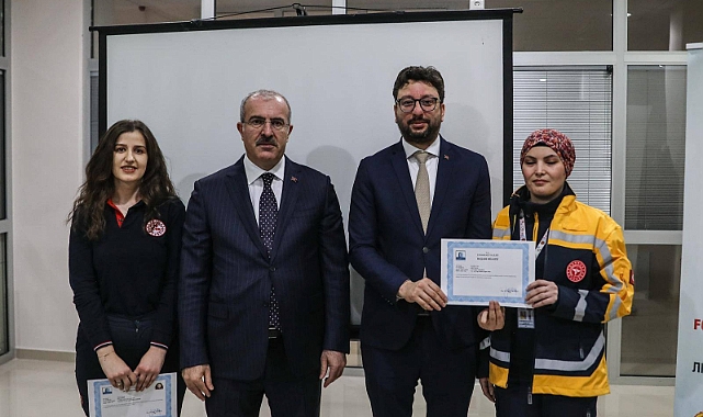 112 Günü'nde Vali Toraman'dan 112 Acil Çağrı Merkezi'ne ziyaret