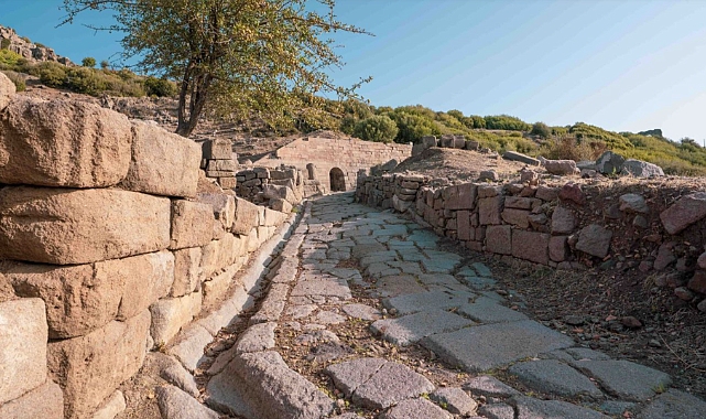 Assos’ta çeşme sanılan yapının Heroon olduğu anlaşıldı