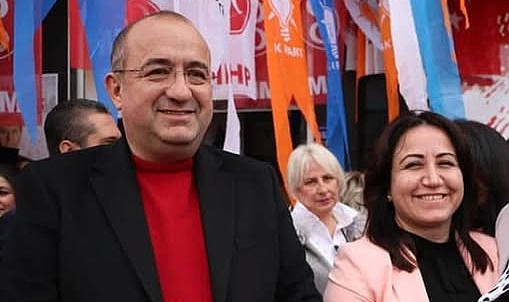 Ayhan Gider, Gülsüm Üstün'ü tebrik etti