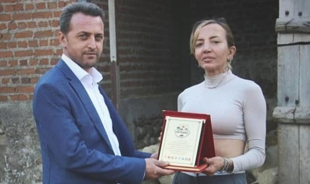 Bayramiç’ten Yasemin Deniz ‘Yılın Kadın Çiftçisi’ Seçildi! Yasemin Deniz Kimdir?