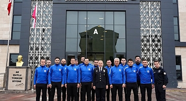 Çanakkale Emniyet Müdürlüğü Futbol Takımı turnuva için Bursa’da