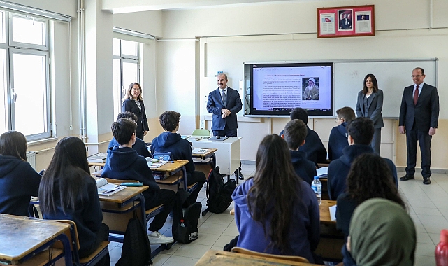 Çanakkale Valisi Doç. Dr. Ömer Toraman, Fen Lisesi'ni ziyaret etti