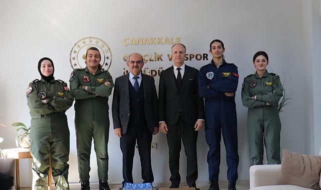 ÇOMÜ Havacılık Kulübü’nden Çanakkale Gençlik ve Spor İl Müdürlüğü’ne ziyaret