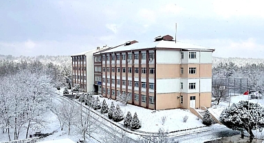 ÇOMÜ Yenice Meslek Yüksekokulu Karla Kaplandı