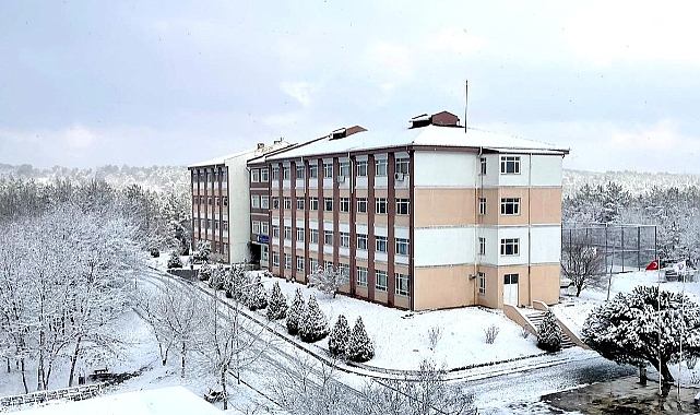 ÇOMÜ Yenice Meslek Yüksekokulu Karla Kaplandı