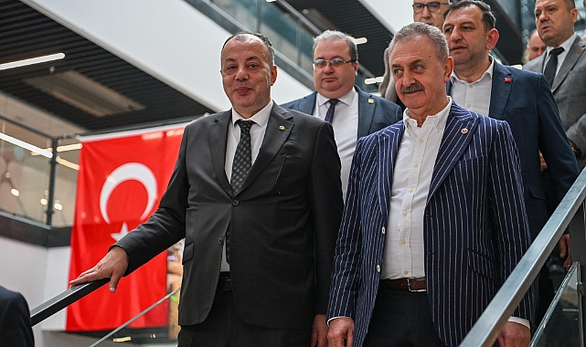 ÇTSO Yönetim Kurulu Başkanı Selçuk Semizoğlu, "Çanakkale Ekonomi ve İş Dünyası Buluşması" Toplantısına Katıldı