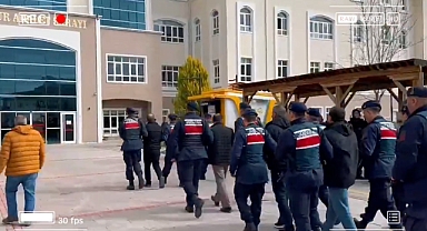 FETÖ'ye yönelik "Kıskaç-38" operasyonlarında 24 şüpheli tutuklandı
