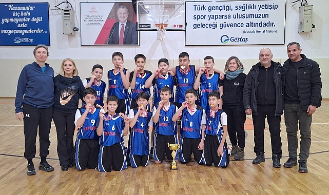 Gazi Ortaokulu Basketbol Takımı, bölge şampiyonasında Çanakkale'yi temsil edecek
