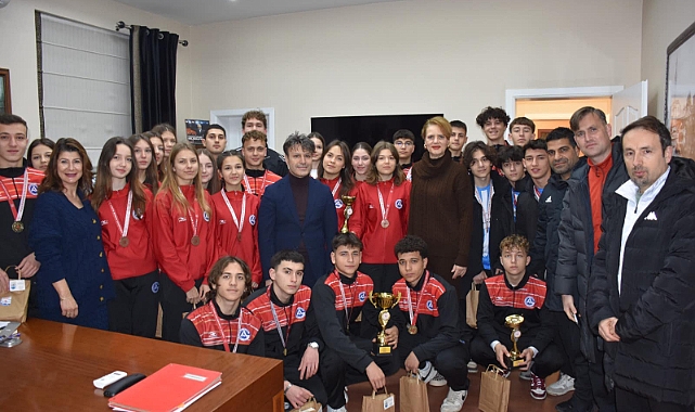 Gelibolu Anadolu Lisesi sporcularından büyük başarı