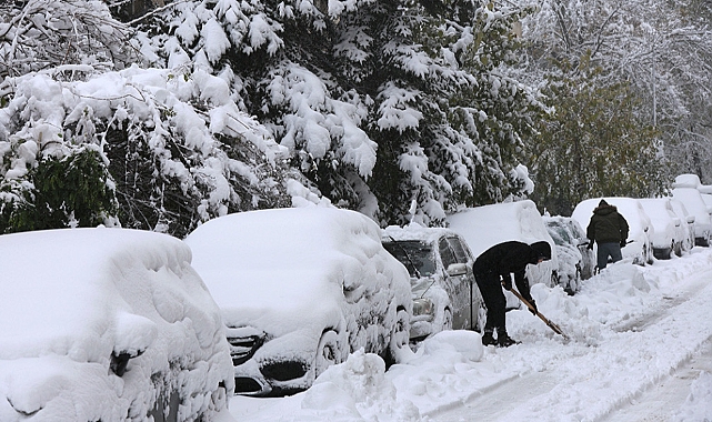 Kaz Dağlarında kar başladı