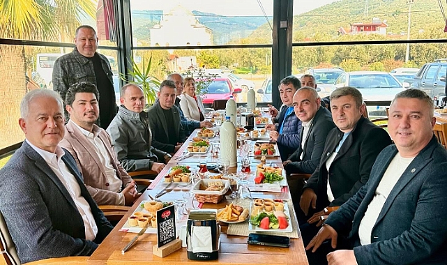 Küçükkuyu’da dayanışma kahvaltısı düzenlendi