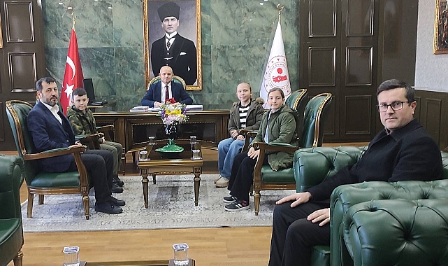Şehit Emin Aydın İmam Hatip Ortaokulu öğrencilerinden Kaymakamlığa anlamlı ziyaret