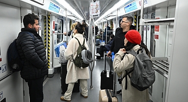 Türkiye'nin en hızlı metrosu yolcu rekoru kırdı