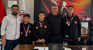 Ayvacık Belediyespor Güreş Takımı'ndan büyük başarı
