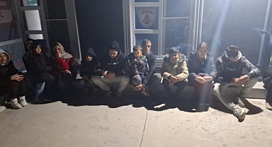 Ayvacık’ta 13 düzensiz göçmen yakalandı