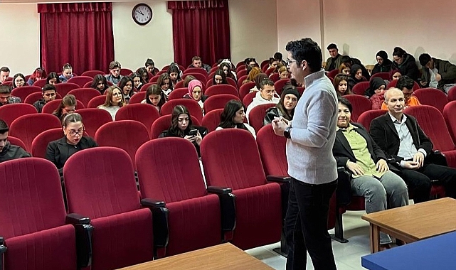 Biga İktisadi ve İdari Bilimler Fakültesi öğrencilerine iş kulübü eğitimi verildi