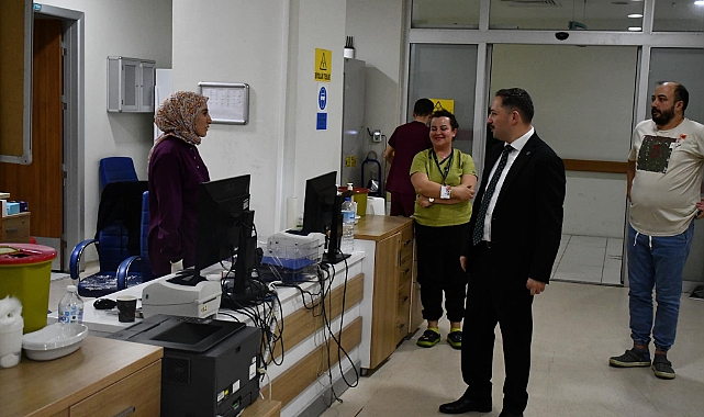 Biga Kaymakamı Ercan Kayabaşı’ndan Biga Devlet Hastanesi’ne ziyaret