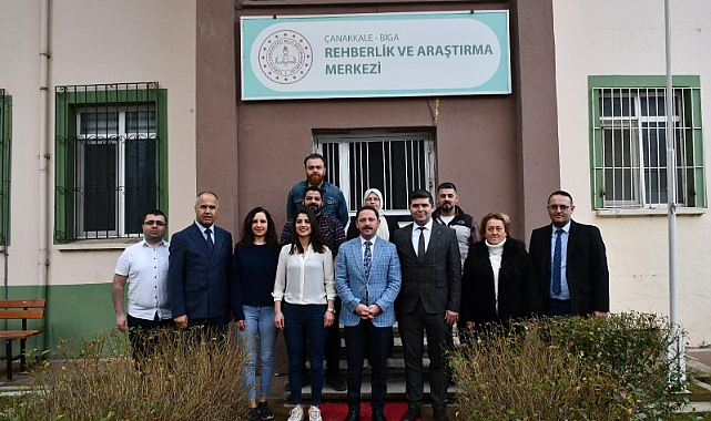 Biga Kaymakamı Ercan Kayabaşı, Rehberlik ve Araştırma Merkezi’ni Ziyaret Etti