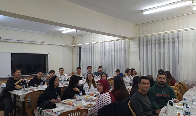 Çan İbrahim Bodur Anadolu Lisesi'nde sınıf iftarı