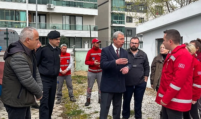 Çanakkale Belediyesi Bakımevi'ne ziyaret