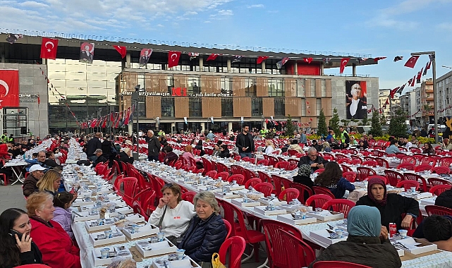 Çanakkale Belediyesi'nin Halk İftarı İçin Hazırlıklar Tamamlandı