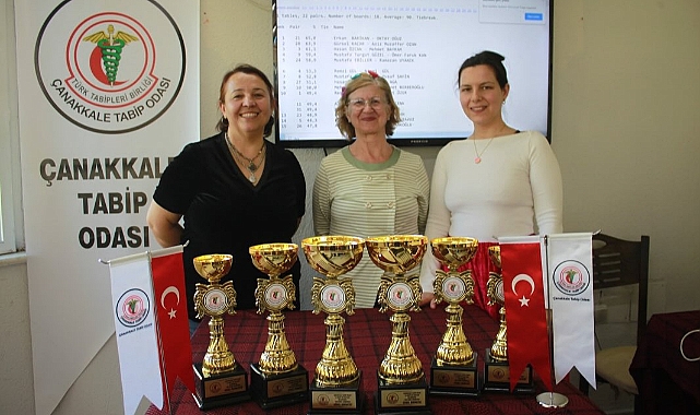Çanakkale'de 14 Mart Tıp Bayramı Briç Turnuvasıyla Kutlandı