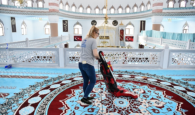 Çanakkale'de Camilerde temizlik devam ediyor