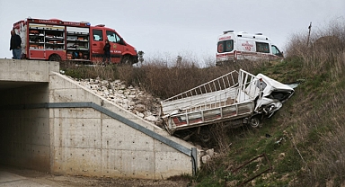 Çanakkale'de Dümrek Kavşağında kaza yapan aracın çalındığı ortaya çıktı.