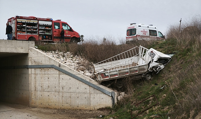 Çanakkale'de Dümrek Kavşağında kaza yapan aracın çalındığı ortaya çıktı.