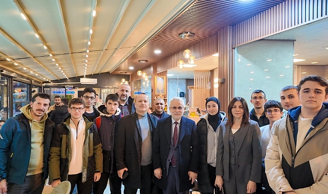 Çanakkale'de öğrenciler iftar yemeğinde buluştu