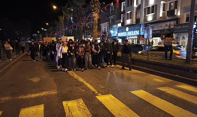 Çanakkale'de öğrencilerden Ekrem İmamoğlu protestosu 8. gününde devam etti