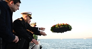 Çanakkale Savaşlarının 110. Yılında Nusret Mayın Gemisi İçin Tören Düzenlendi
