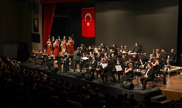 Çanakkale Zaferi'nin 110. yıl dönümünde anlamlı konser